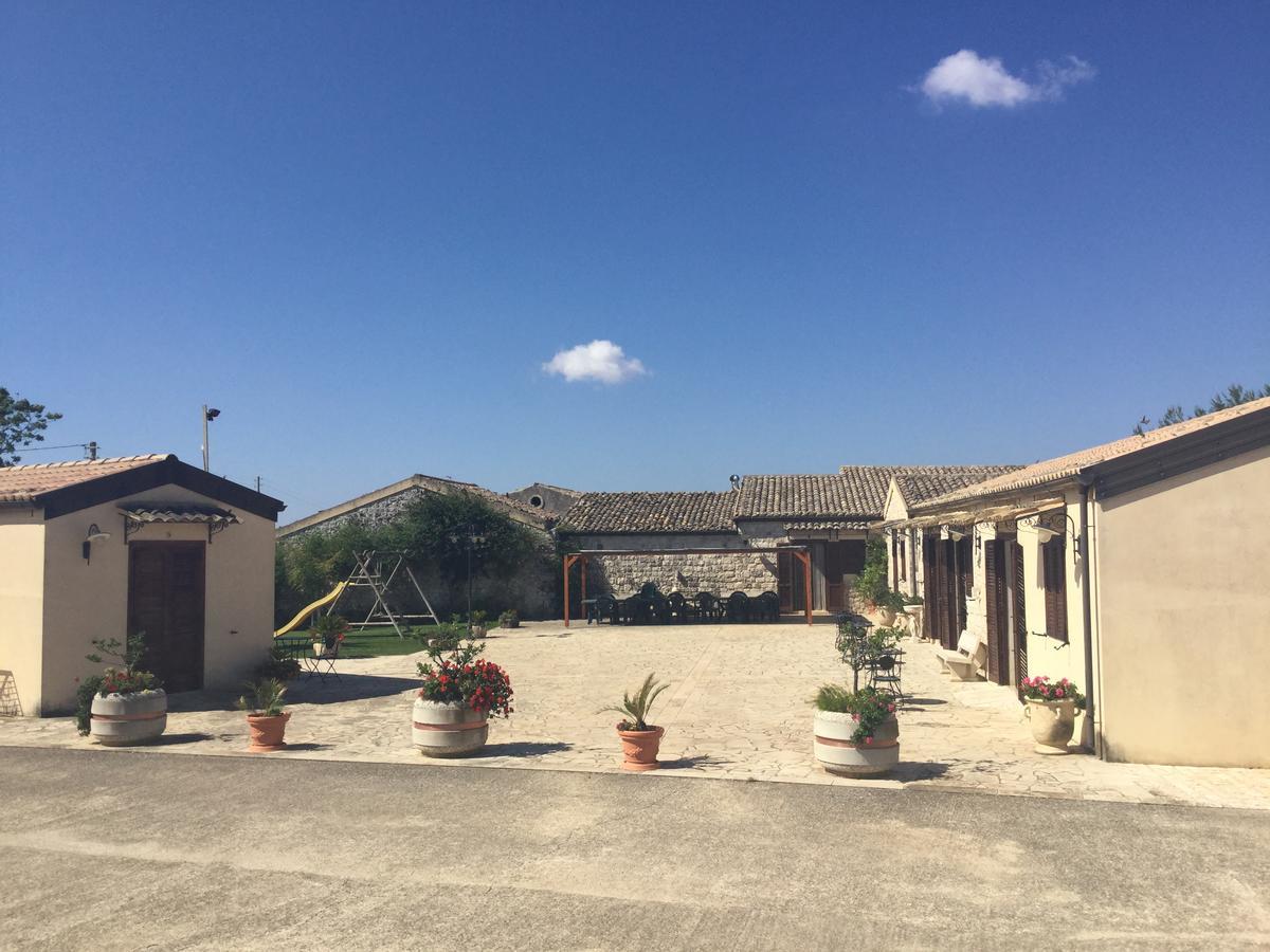 Oasi Di Cava Ispica Villa Pietre Nere San Zagaria Exterior foto